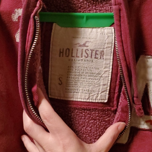 Y2K Hollister Zip-Up Hoodie - Picture 2 of 3